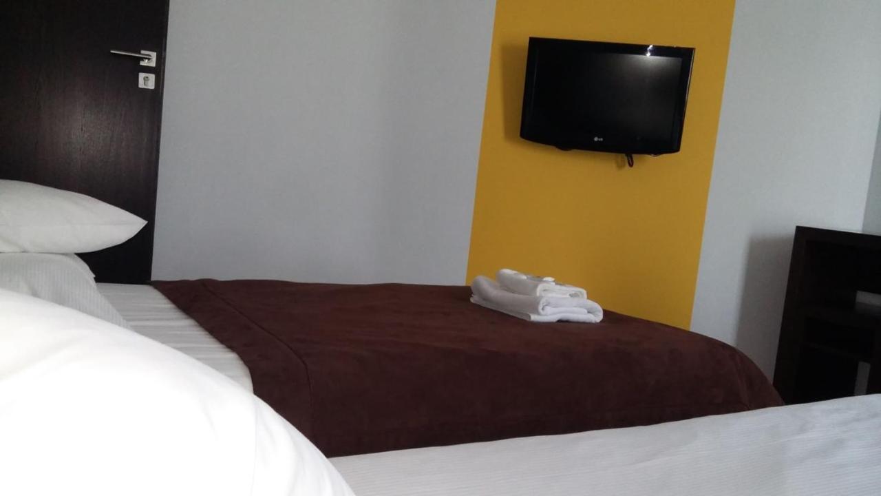 Hotel Niepołomice Kültér fotó
