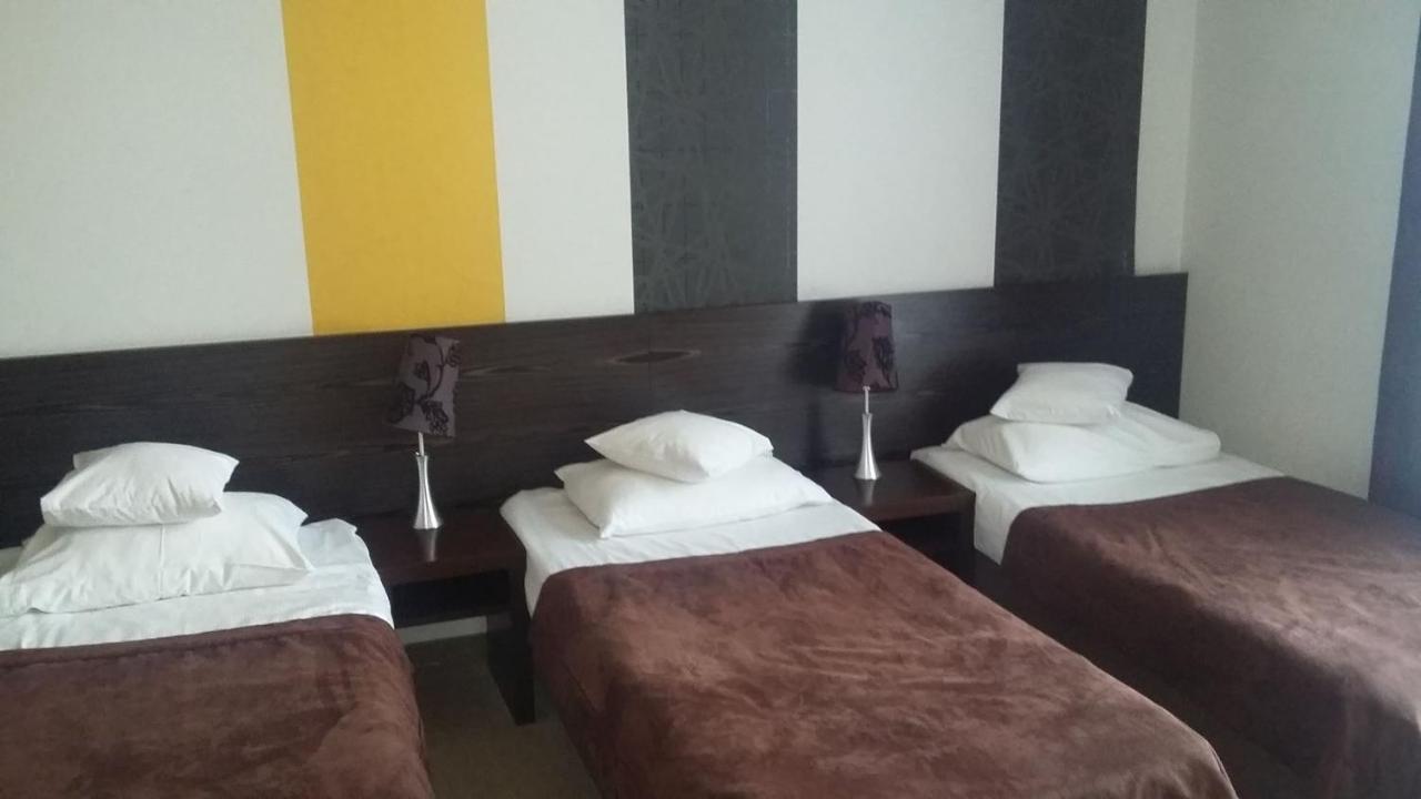 Hotel Niepołomice Kültér fotó