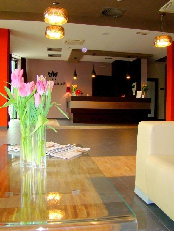 Hotel Niepołomice Kültér fotó