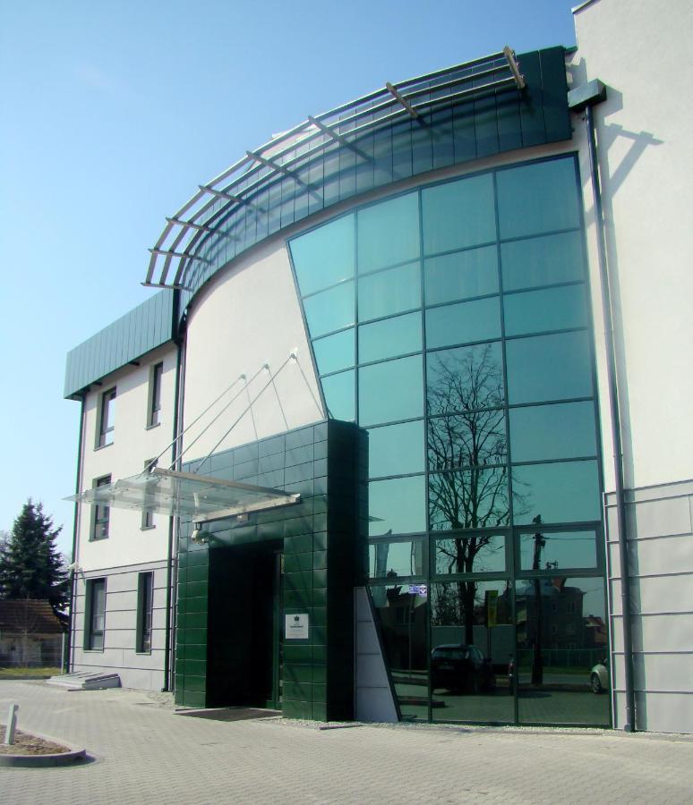 Hotel Niepołomice Kültér fotó
