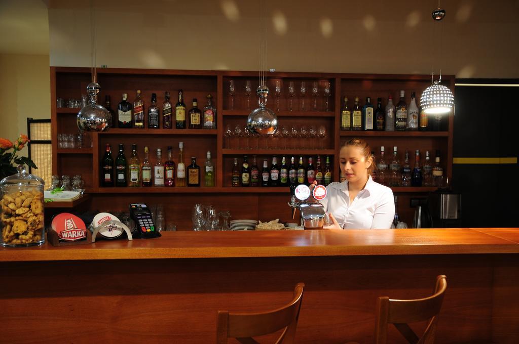 Hotel Niepołomice Kültér fotó