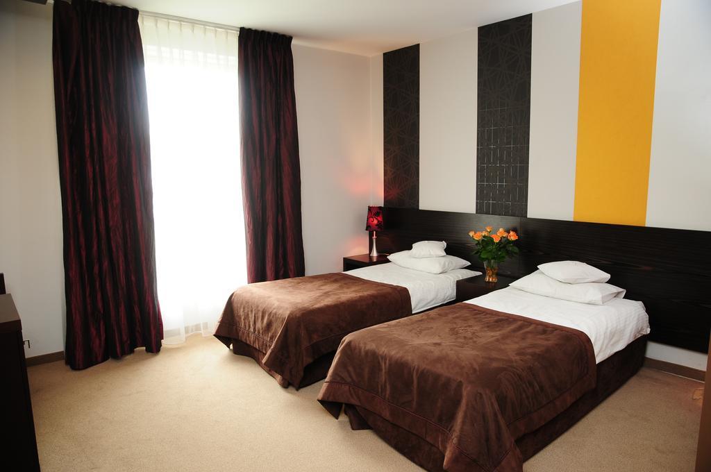 Hotel Niepołomice Szoba fotó