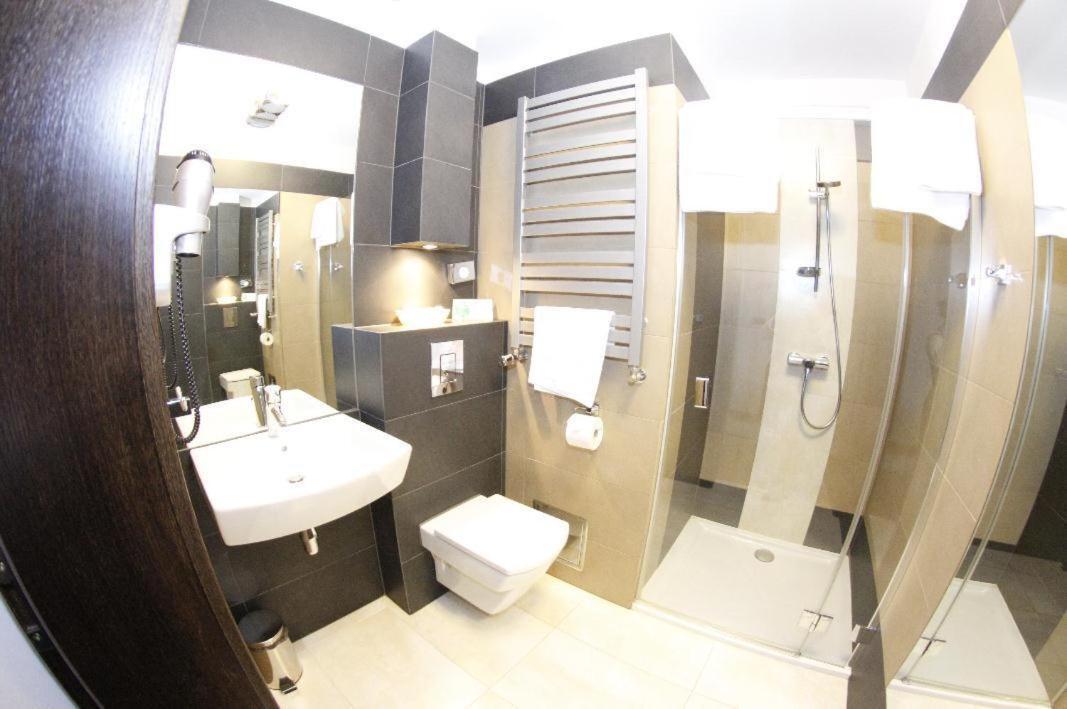 Hotel Niepołomice Szoba fotó