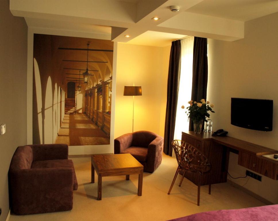 Hotel Niepołomice Szoba fotó